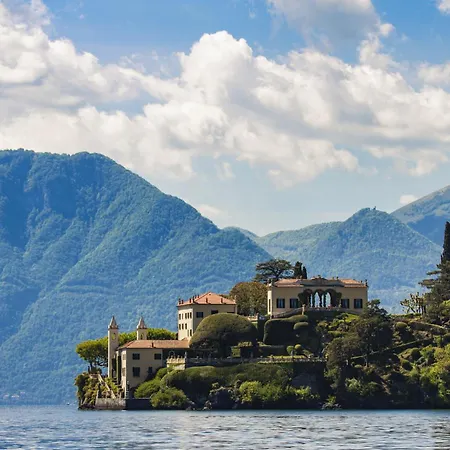 Roberta S Lägenhet *